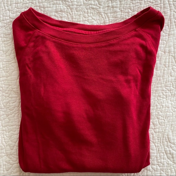 Christmas Red GAP Crew - Picture 4 of 4